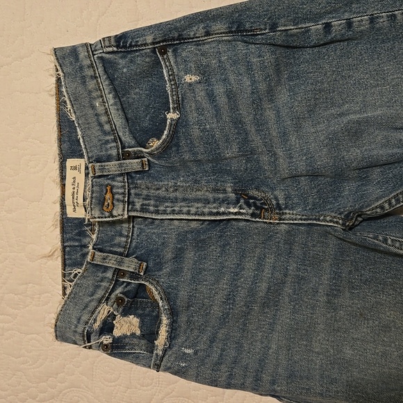 High Rise Mom Jeans - Picture 7 of 8